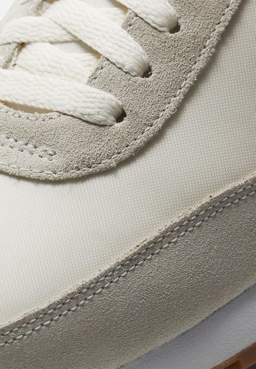 Nike - Daybreak - summit white/white/pale ivory
