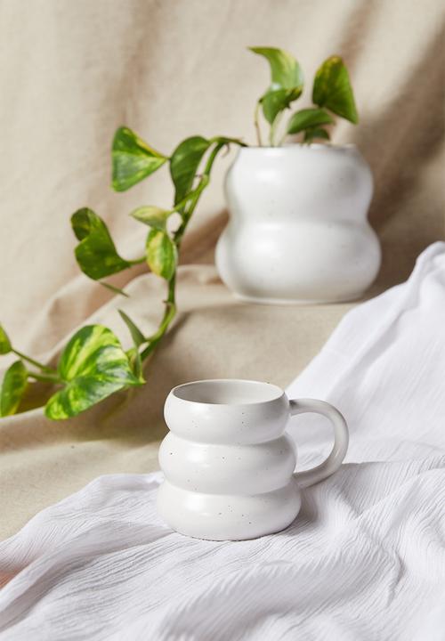 Typo - Shape shifter mug - bubble true white