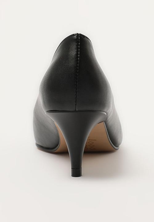 Trendyol - Kitten court heel - black