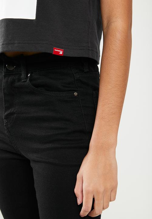 New Balance  - Classics box tee - black