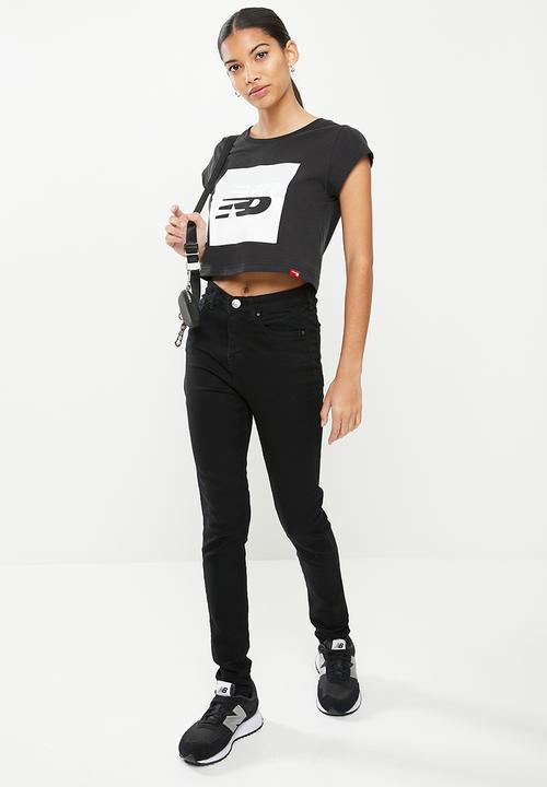 New Balance  - Classics box tee - black