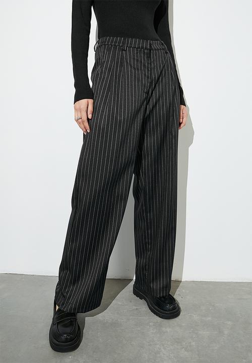 Superbalist - Wide leg trouser - black pinstripe