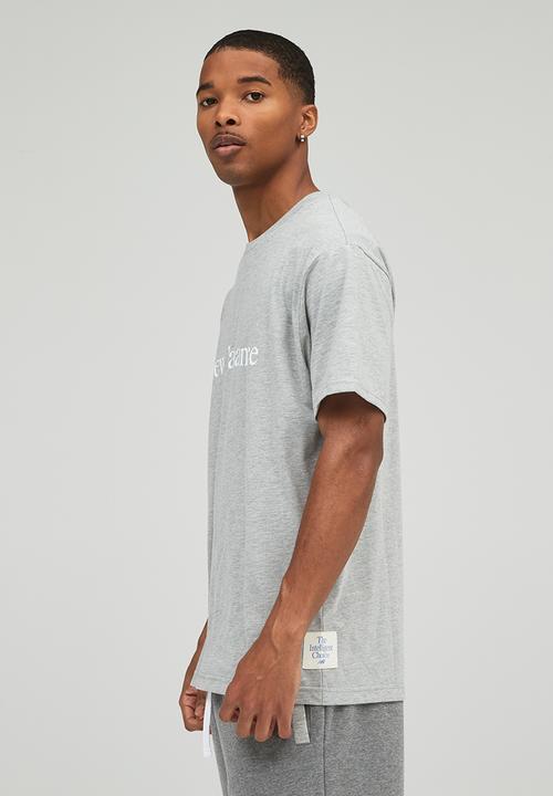 New Balance  - NB Essentials New Balance Short Sleeve Tee- Athletic Grey