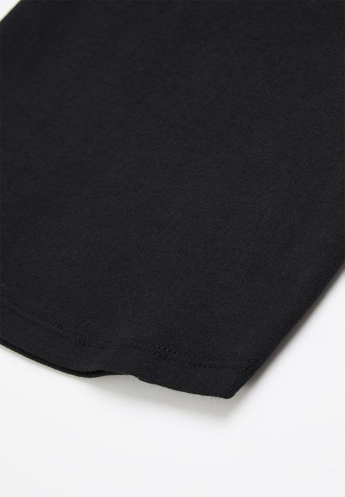 Nike - Nkg nike core heart short sleeve tee - black