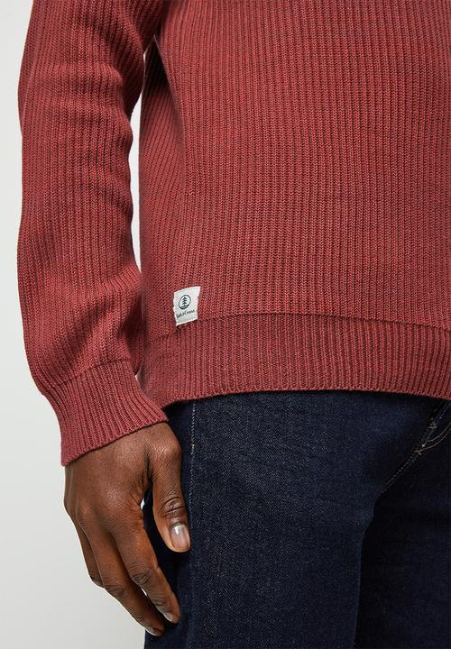Lark & Crosse - Regular fit ribbed fisherman crew neck knit - burgundy