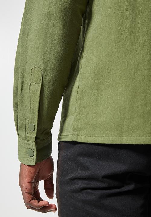 Superbalist - Regular fit double pocket utility shirt - green