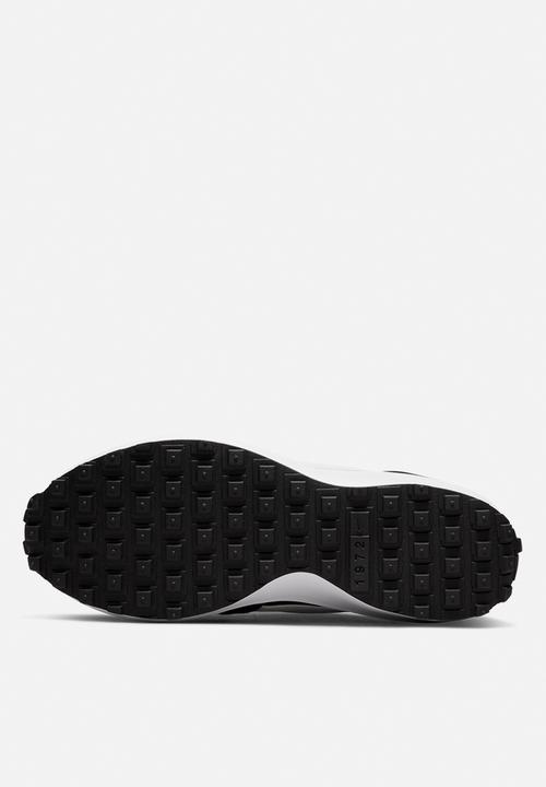 Nike - Waffle Debut