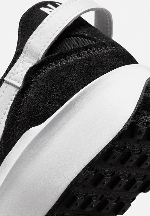 Nike - Waffle Debut