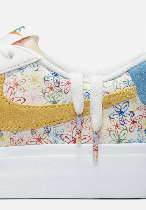 Nike - Wmns blazer lw platform - sail/university blue-vivid sulfur