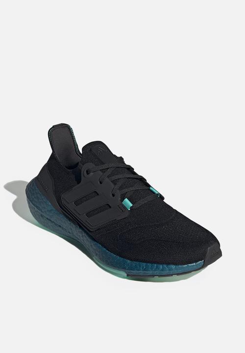 adidas Performance - Ultraboost 22