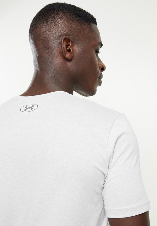 Under Armour - UA Basketball Branded Wordmark SS Tee- Grey 