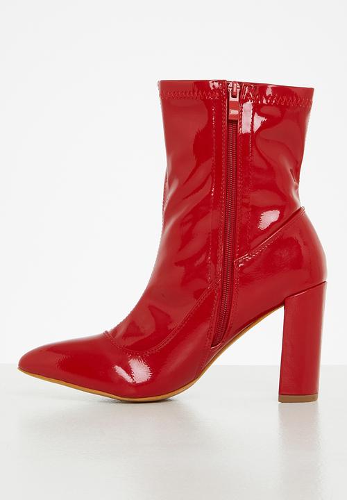 Seduction - Pointed sock boot - red