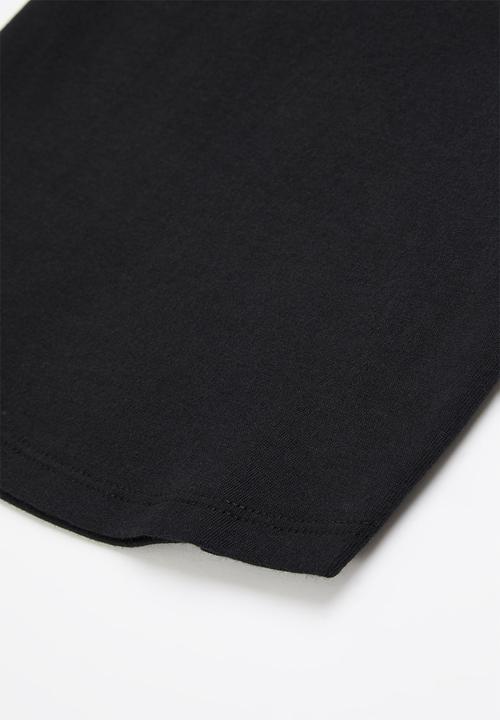 Nike - Nkg nike core heart short sleeve tee - black