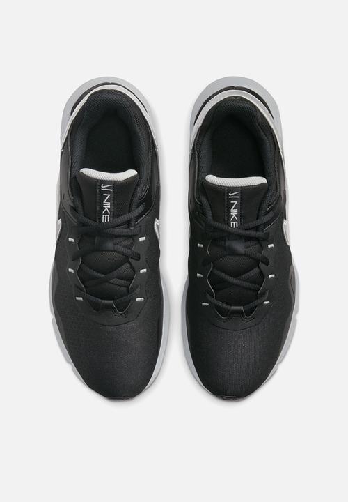 Nike - Legend essential 2 - black/mtlc cool grey-metallic silver