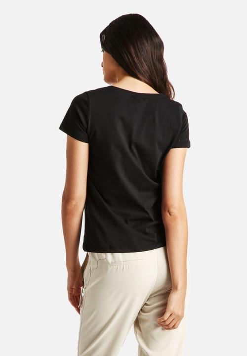 Vero Moda - Molly V-Neck Tee