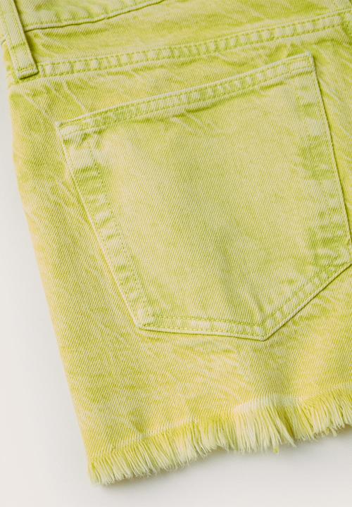 MANGO - Shorts aneka - bright yellow