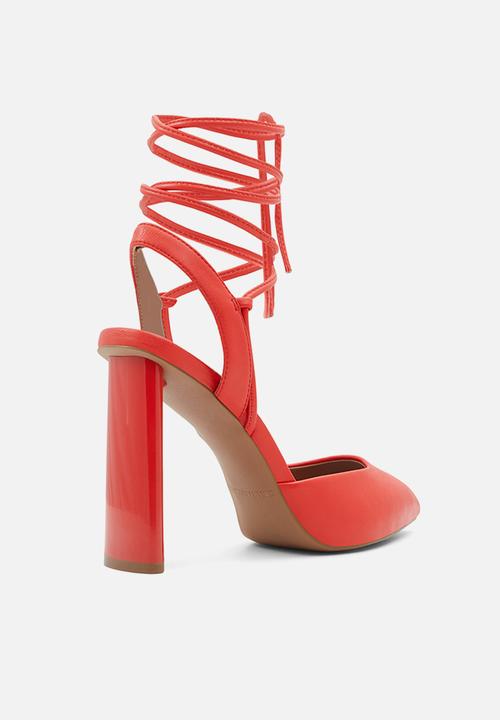 Call It Spring - Nicki court heel - red