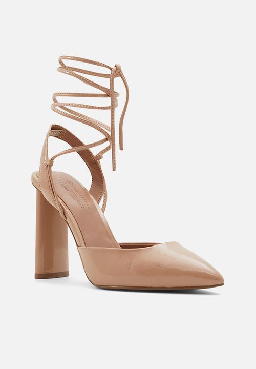 Call It Spring - Nicki court heel - beige
