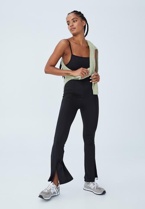 Cotton On - Contouring active yoga onsie - black