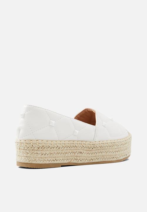 Call It Spring - Belladonna slip on - white