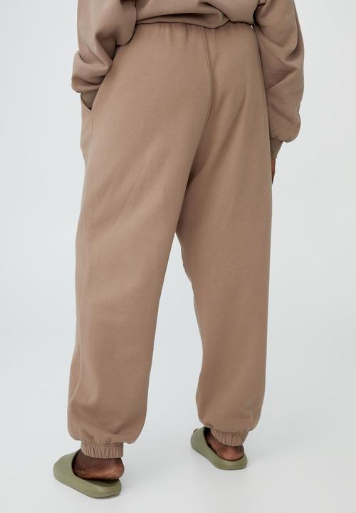 Cotton On - Curve classic trackpant - rich taupe