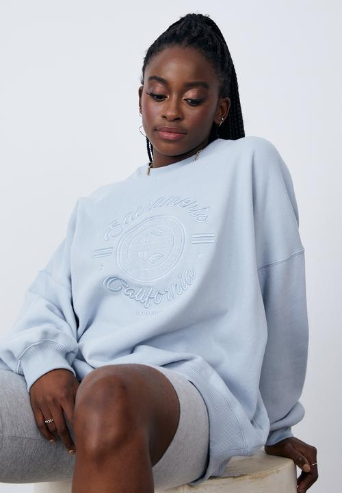 Factorie - Slouchy premium graphic crew - grey sky