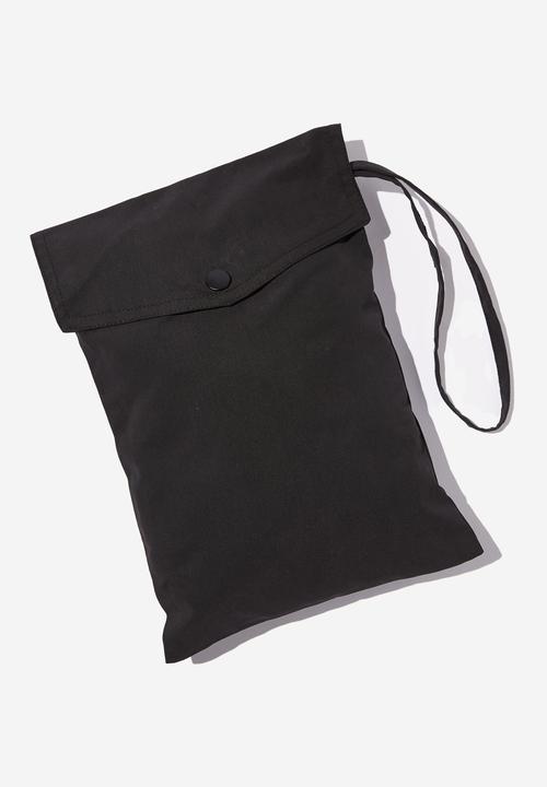 Cotton On - The active trench - black