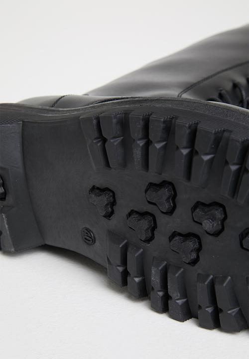 Madison® - Silvan chunky lace up boot - black