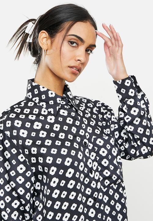 Glamorous - Mono geo flower print long sleeve shirt - black & white 