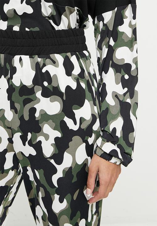 SISSY BOY - Tracksuit pant - camo
