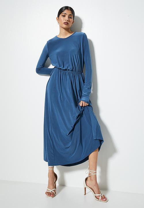 VELVET - Open back knit fit and flare dress - oil blue