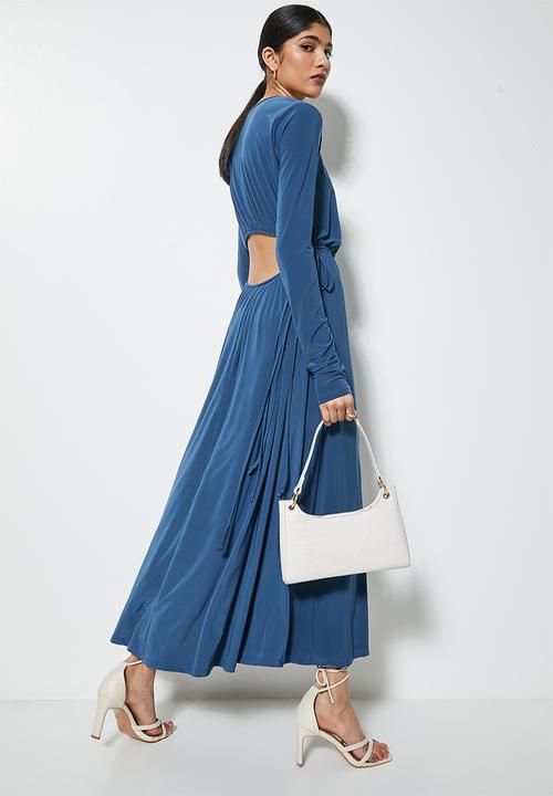 VELVET - Open back knit fit and flare dress - oil blue