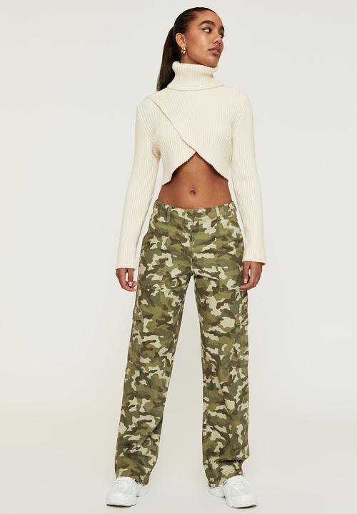 Supré  - Winona roll neck cross over knit - vanilla