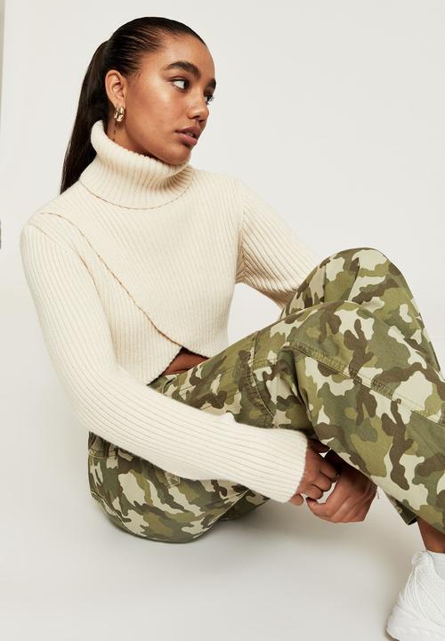 Supré  - Winona roll neck cross over knit - vanilla