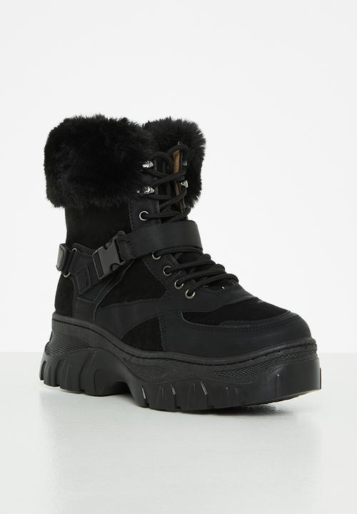 dailyfriday - Mrs b snow boots - black