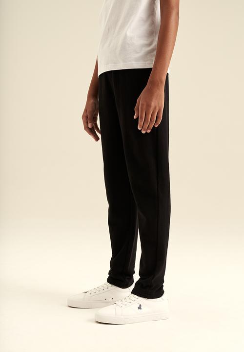 POLO - Boys crested back pocket track pant - black