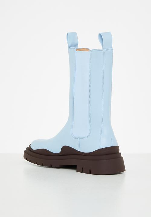 Public Desire - Cherry off chelsea boot - blue 