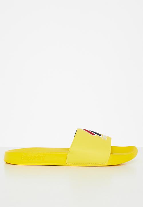Superdry. - Core pool slide - yellow