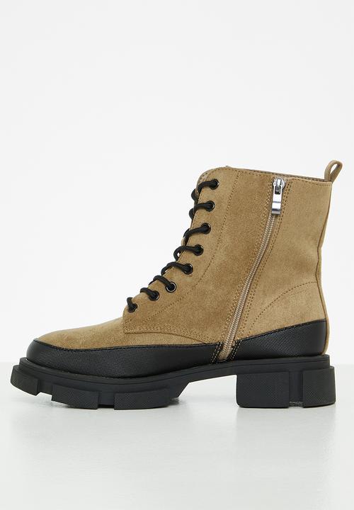 dailyfriday - Lizzy combat boot - tan