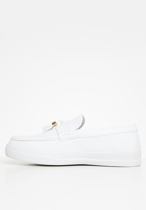 Jonathan D - J tassel - white 