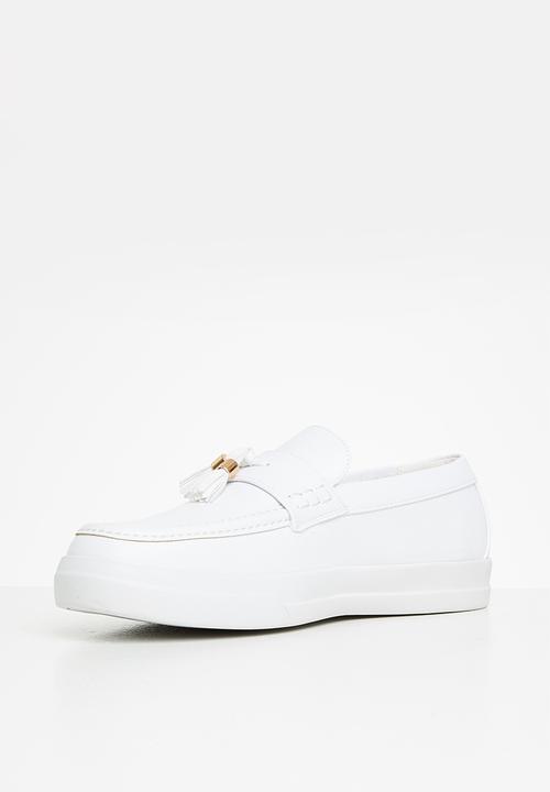 Jonathan D - J tassel - white 