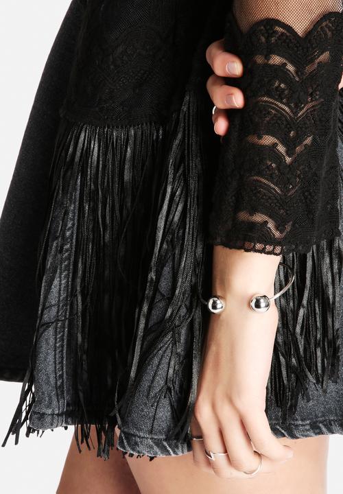 Goldie - Show Off Lace & Tassel Jacket