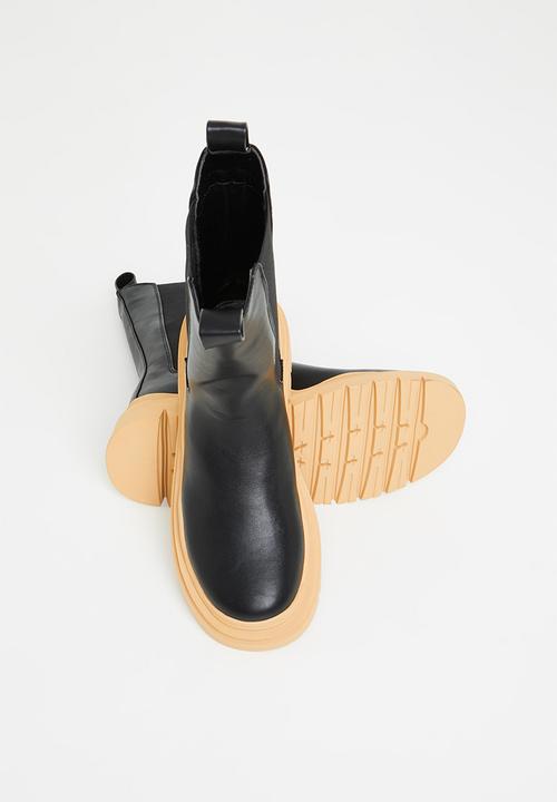 Public Desire - Oakley ankle boot - butter drench pu