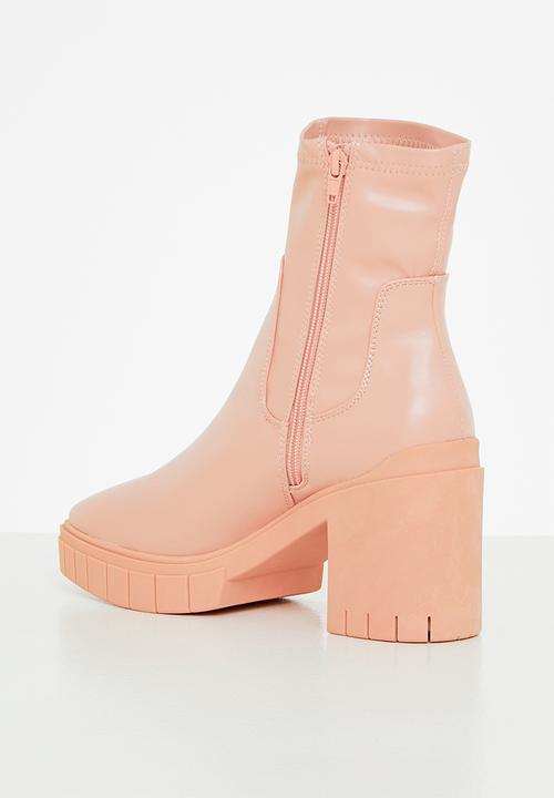 Public Desire - Obstacle ankle boot - pink pu