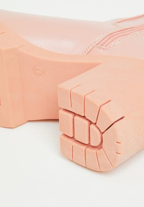 Public Desire - Obstacle ankle boot - pink pu