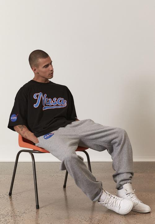 Factorie - Oversized nasa t shirt - lcn black nasa script