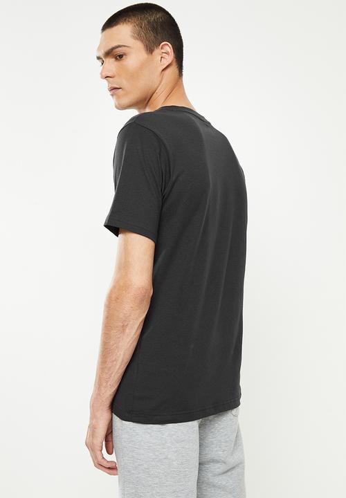 New Balance  - Nb classics nb tee - black
