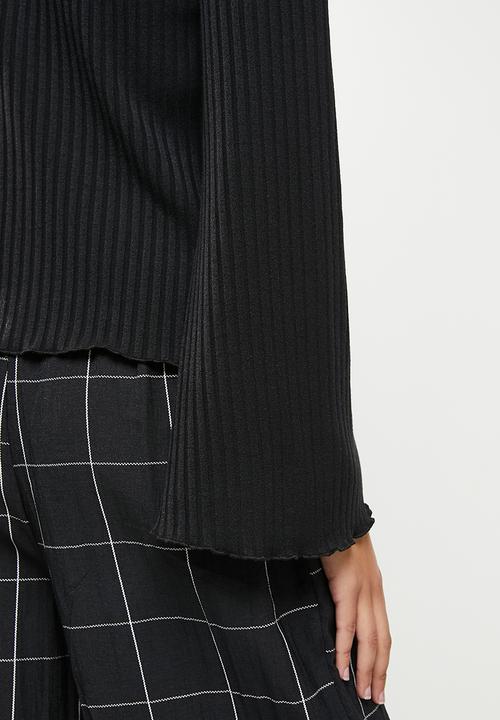Me&B - Bellow sleeve ribbed button down top - black