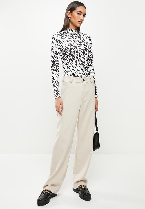 Me&B - Printed rib turtleneck top - black & white 