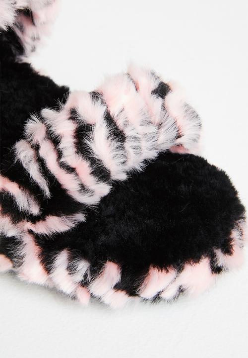 UGG® - Oh yeah animalia - pink scallop tiger print